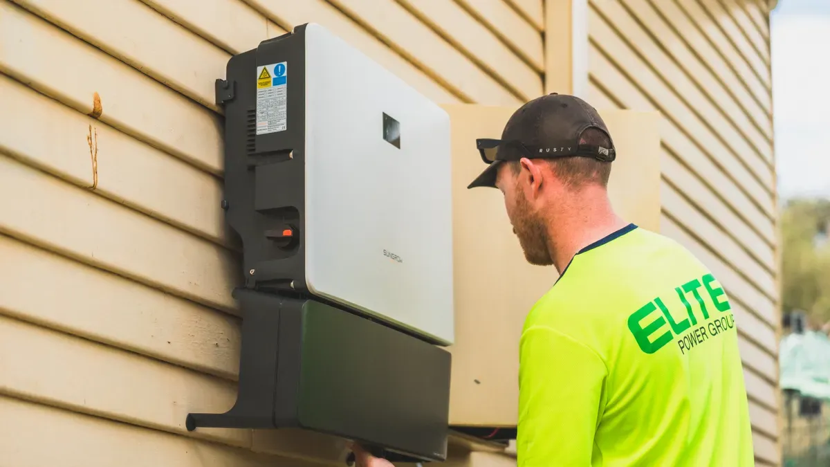 Bagaimana Cara Mengoptimalkan Kinerja Inverter Hibrida 10kW Selama Pemasangan?