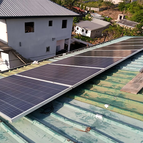 Anern 4 Menetapkan Sistem Tenaga Surya Off-Grid 5,5KW