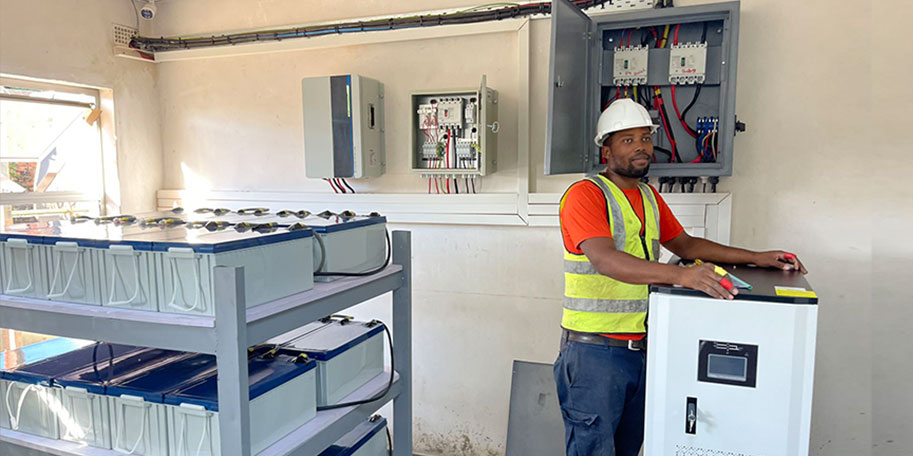 Sistem Tenaga Surya Off-grid 65kw untuk Pabrik di Zimbabwe